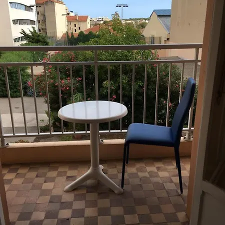 Centre-mer-veille Ville Антиб